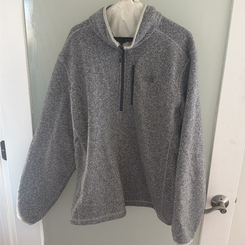 Men’s North Face Pullover - image 1